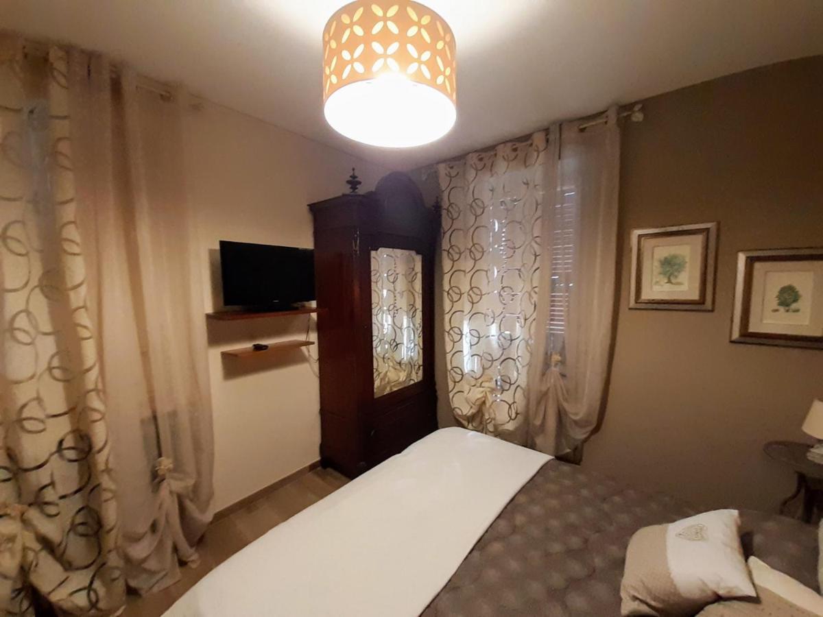 La Rosa Di Francesco Inn Valfabbrica Dış mekan fotoğraf