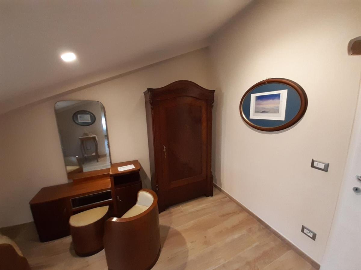 La Rosa Di Francesco Inn Valfabbrica Dış mekan fotoğraf